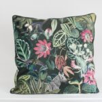 Perna cu motive exotice